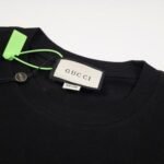 T-shirt Gucci Neon Logo Black - Image 7