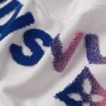 T-shirt Louis Vuitton LV White Gradient Logo - Image 4