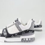 Louis Vuitton Trainer Sneaker - Image 3