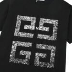 T-Shirt Givenchy - Image 2