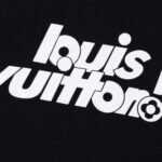 T-shirt Louis Vuitton LV Black Graphic Logo - Image 3
