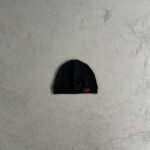 Synaworld Winter Black Red Beanie - Image 3