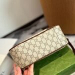 Gucci Shoulder Bag - Image 5