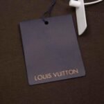 T-shirt Louis Vuitton Brown - Image 8
