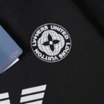 T-shirt Louis Vuitton Black - Image 5