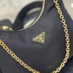 Shoulder Bag Prada Re-Edition 22×18×6.5CM - Image 5