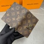 Louis Vuitton Wallet - Image 4