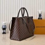 Shoulder Bag Louis Vuitton OnTheGo MM - Image 2