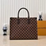 Shoulder Bag Louis Vuitton OnTheGo MM - Image 3