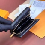 Wallet Louis Vuitton - Image 2