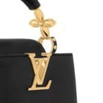 Shoulder Bag Louis Vuitton Capucines Mini Nero - Image 5