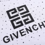T-Shirt Givenchy - Image 6