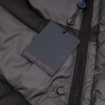 Jacket Puffer Louis Vuitton with Monogram Design - Image 9