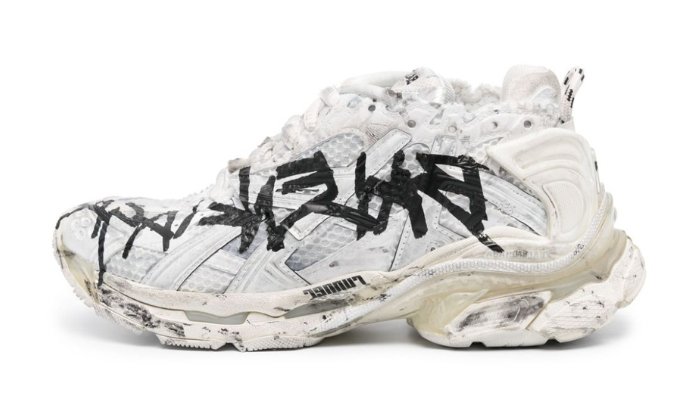 1-21 Graffiti sneakers - Image 1