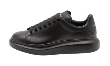 Men’s Oversized Sneaker in Black