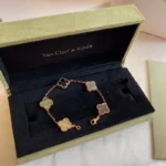 Bracelet  Van Cleef